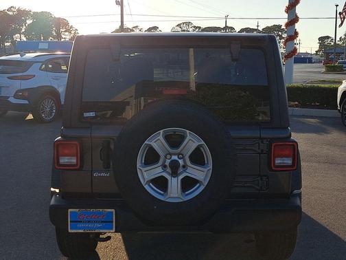 2022 Jeep Wrangler Sport S