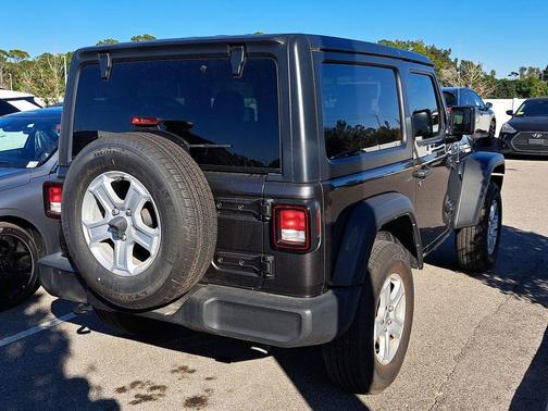2022 Jeep Wrangler Sport S