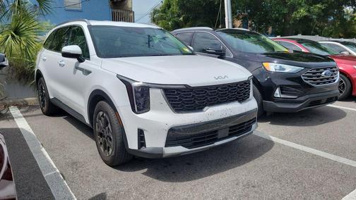 Glacial White Pearl 2024 Kia Sorento S