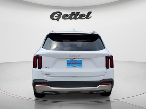 Glacial White Pearl 2024 Kia Sorento S