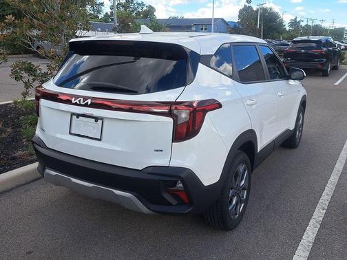 2025 Kia Seltos LX