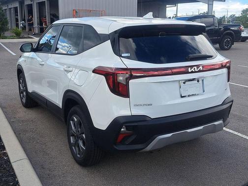 2025 Kia Seltos LX