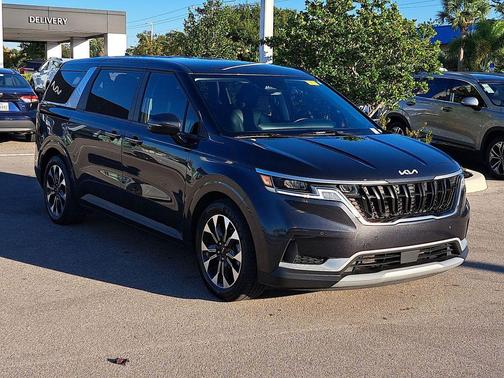 2024 Kia Carnival EX