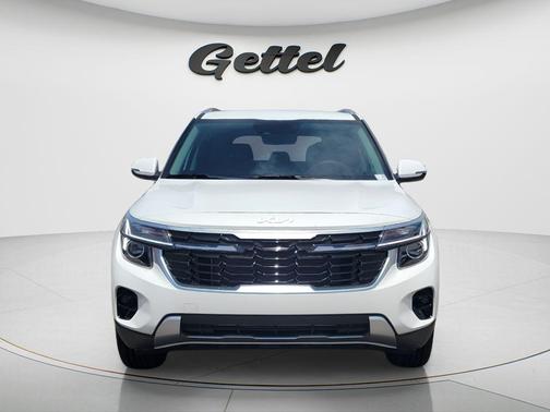 Snow White Pearl 2026 Kia Seltos EX