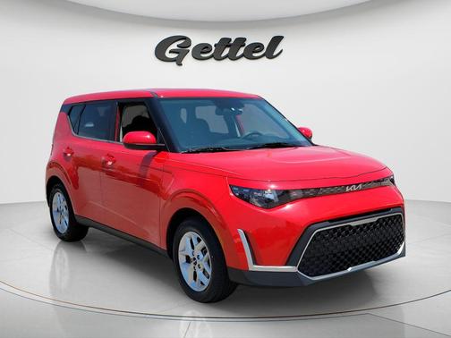 Inferno Red 2024 Kia Soul LX