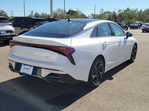 2025 Kia K5 GT-Line