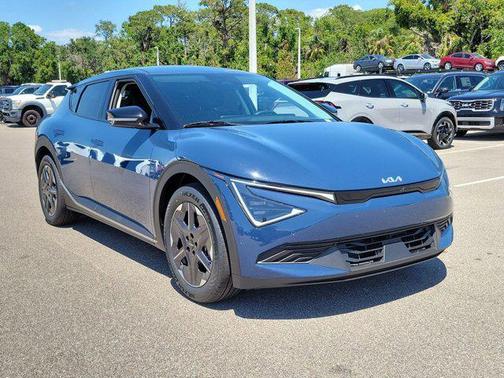 2025 Kia EV6 Light Long Range