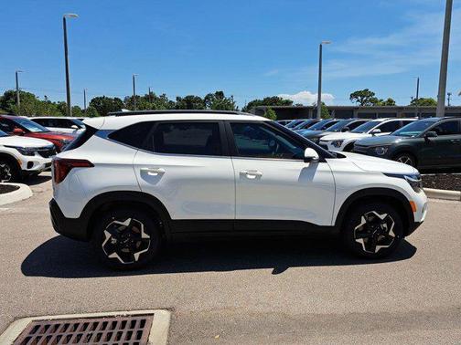 2025 Kia Seltos EX