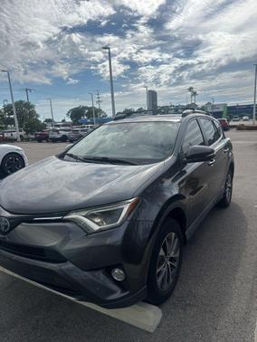 2018 Toyota RAV4 Hybrid XLE