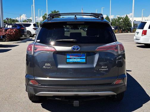 2018 Toyota RAV4 Hybrid XLE