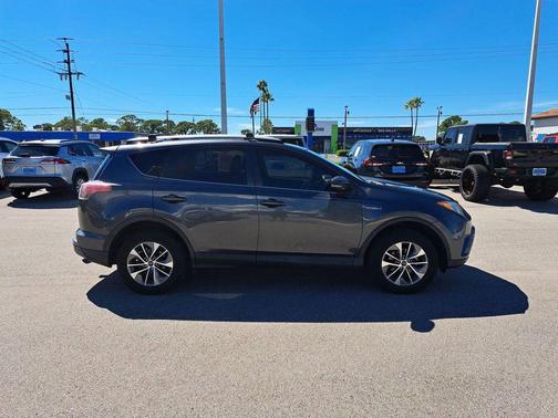 2018 Toyota RAV4 Hybrid XLE