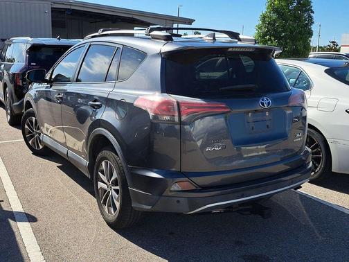 2018 Toyota RAV4 Hybrid XLE