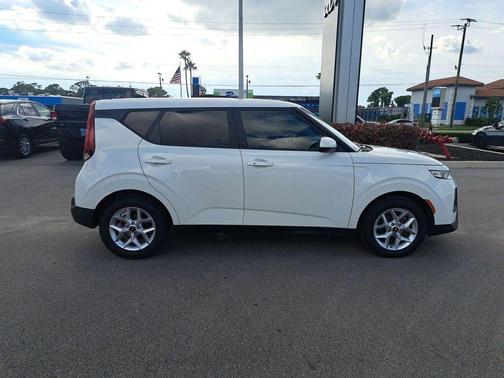 2022 Kia Soul S