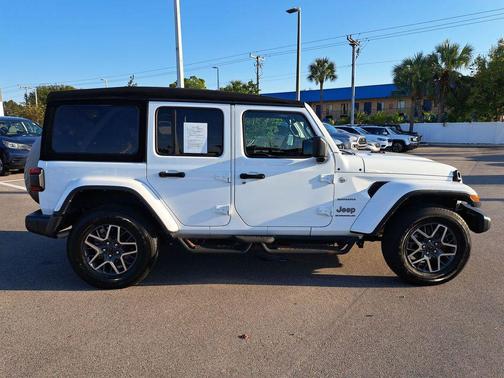 2024 Jeep Wrangler 4-Door Sahara 4x4