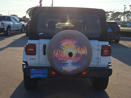 2024 Jeep Wrangler 4-Door Sahara 4x4