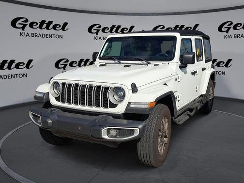 2024 Jeep Wrangler 4-Door Sahara 4x4