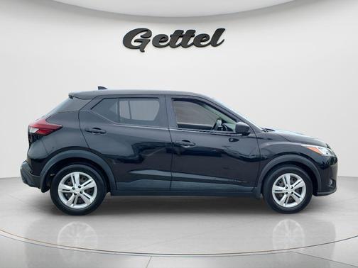 Super Black 2021 Nissan Kicks S