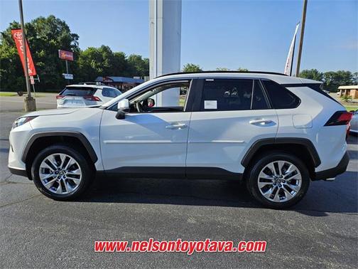 2025 Toyota RAV4 XLE Premium