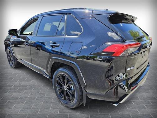 2022 Toyota RAV4 Hybrid SE