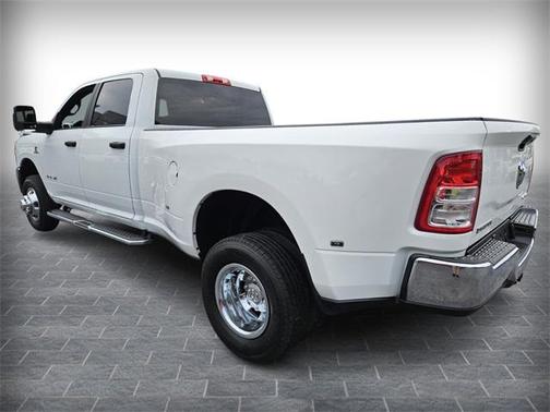 2024 RAM 3500 Big Horn Crew Cab 4x4 8' Box