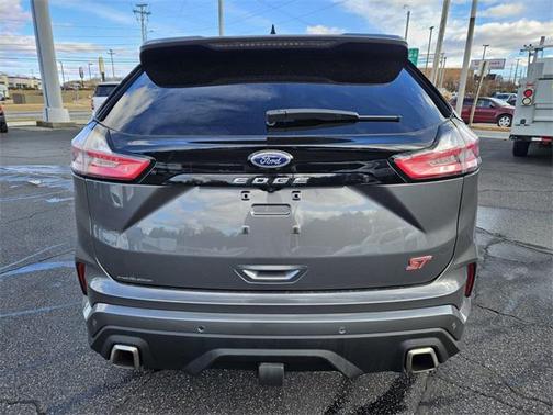 2022 Ford Edge ST