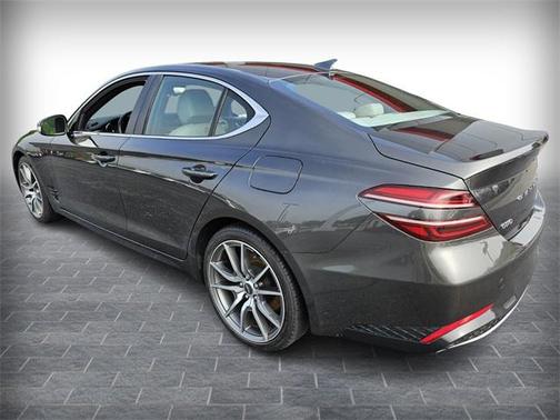 2023 Genesis G70 2.0T RWD