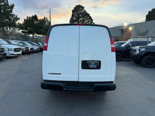 2020 Chevrolet Express 3500 RWD 3500 Extended Wheelbase WT