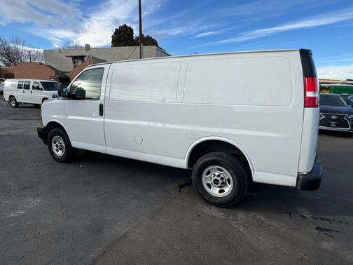2021 GMC Savana 2500 Work Van