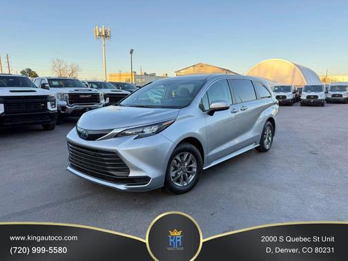 2024 Toyota Sienna LE