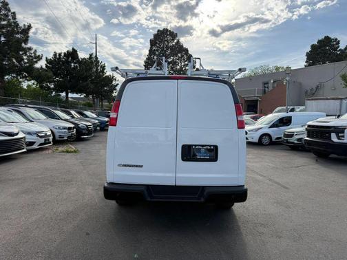 Summit White 2021 Chevrolet Express 2500 LT