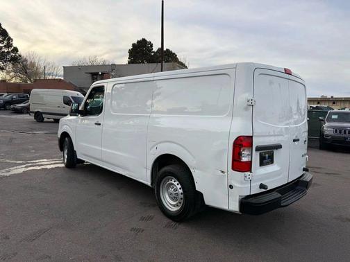 2021 Nissan NV Cargo NV2500 HD S V6