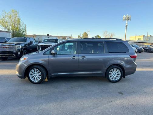 2017 Toyota Sienna XLE Premium