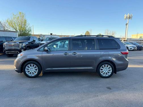 2017 Toyota Sienna XLE Premium