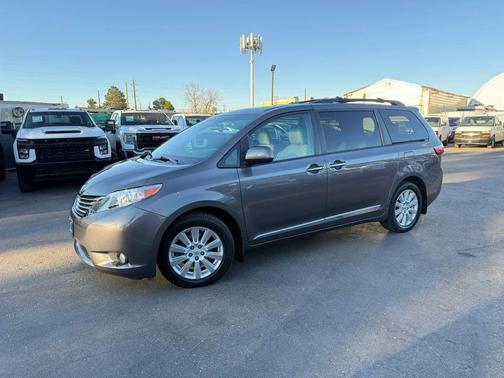 2017 Toyota Sienna XLE Premium