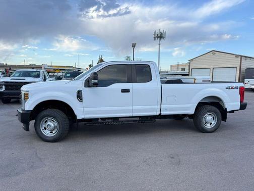 Oxford White 2018 Ford F-250 XL