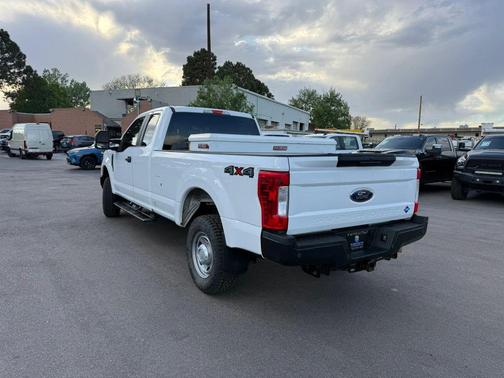 Oxford White 2018 Ford F-250 XL
