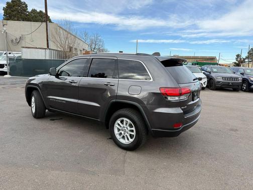 2020 Jeep Grand Cherokee Laredo