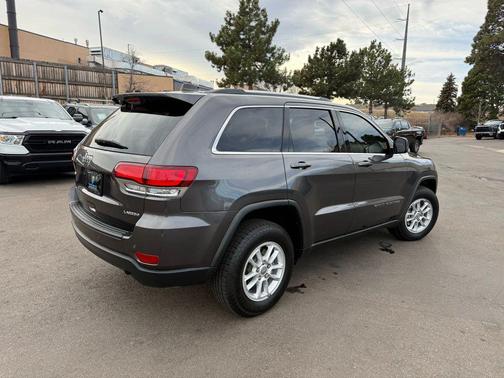 2020 Jeep Grand Cherokee Laredo
