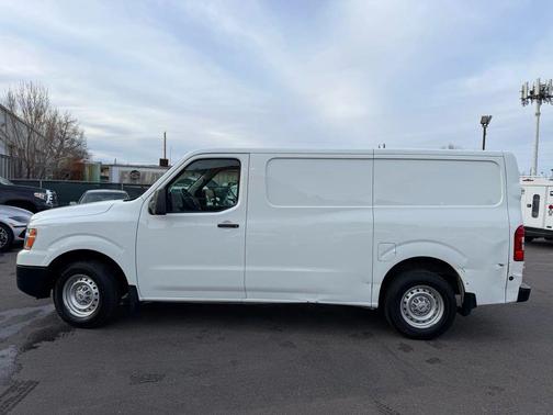 2021 Nissan NV Cargo NV2500 HD S Van 3D