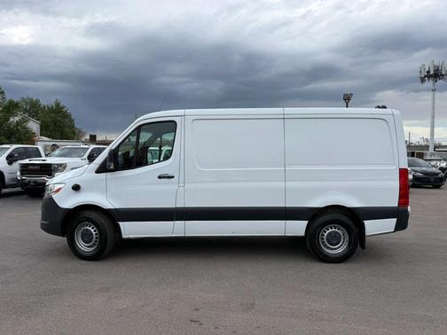 White 2022 Mercedes-Benz Sprinter 1500 Standard Roof I4