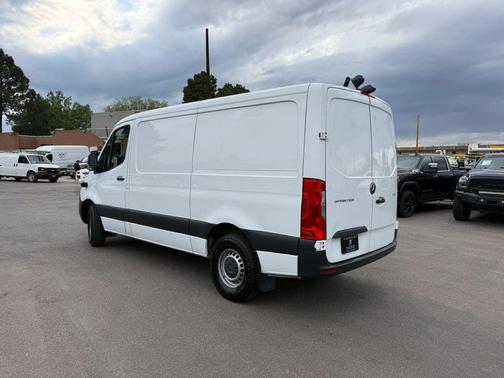 White 2022 Mercedes-Benz Sprinter 1500 Standard Roof I4