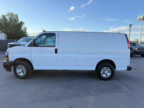 Summit White 2021 Chevrolet Express 2500 LT