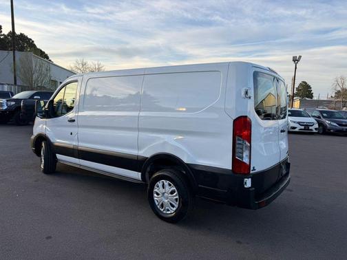 Oxford White 2021 Ford Transit-250 Base