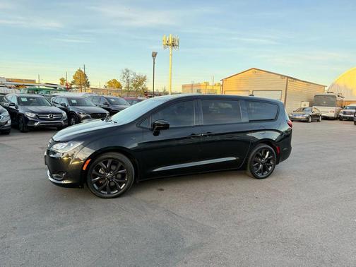 2018 Chrysler Pacifica Touring Plus
