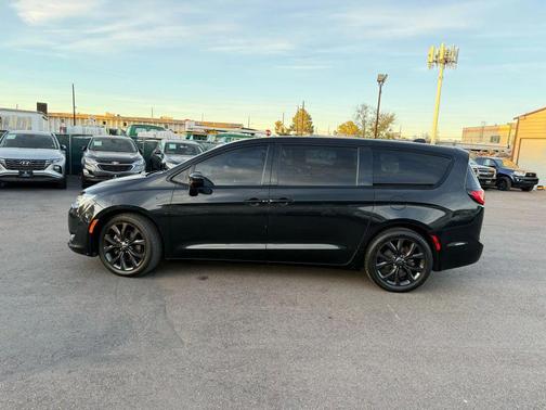 2018 Chrysler Pacifica Touring Plus