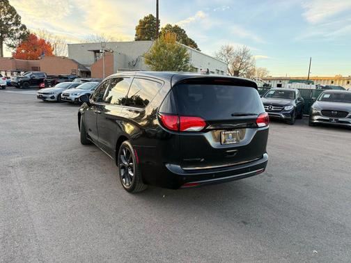 2018 Chrysler Pacifica Touring Plus