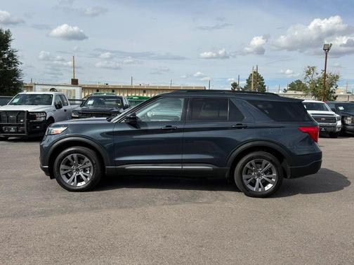 Blue 2022 Ford Explorer XLT
