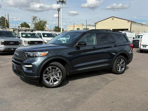 Blue 2022 Ford Explorer XLT