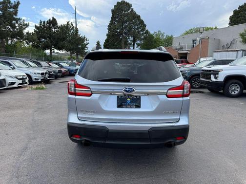 Ice Silver Metallic 2019 Subaru Ascent Premium 8-Passenger
