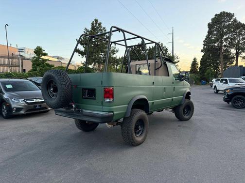 2006 Ford E250 Base
